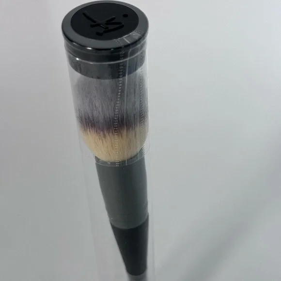 New NIB iT Cosmetics HEAVENLY LUXE™ COMPLEXION PERFECTION BRUSH #7 - Picture 3 of 3